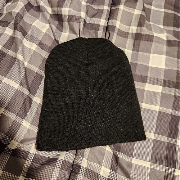 Black Beanie - Picture 1 of 2